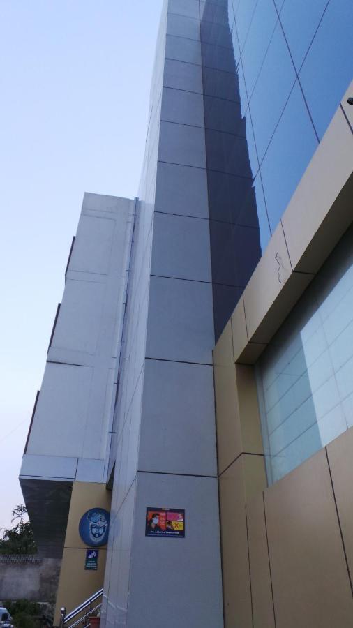 Madhav Muskan Residency Mathura Luaran gambar