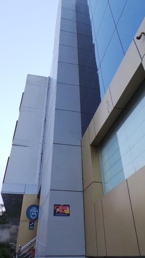 Madhav Muskan Residency Mathura Luaran gambar