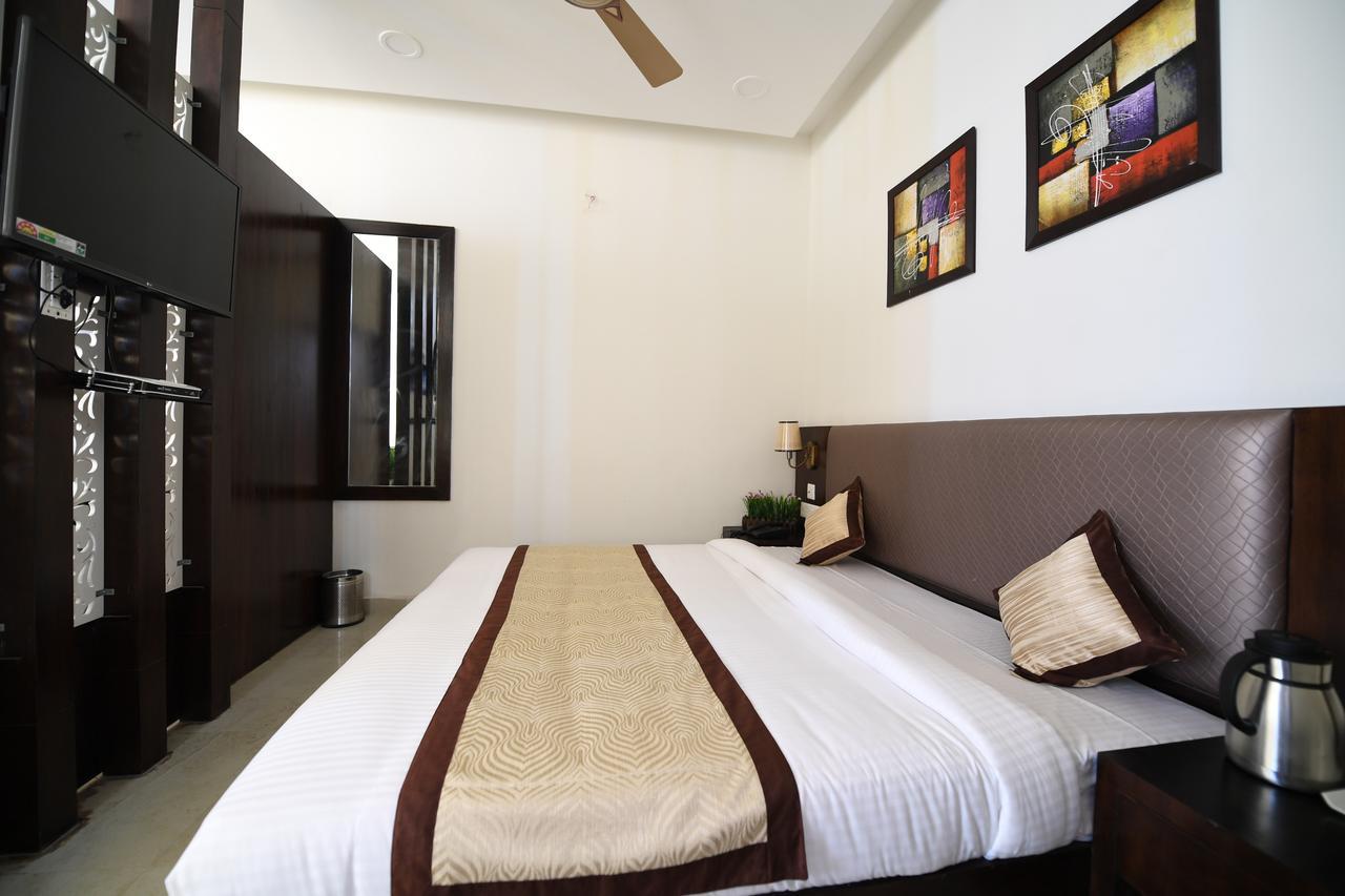 Madhav Muskan Residency Mathura Luaran gambar