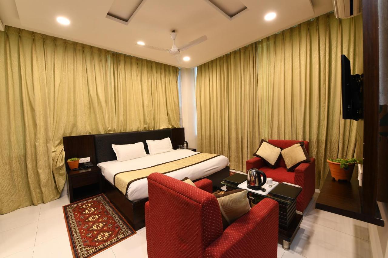 Madhav Muskan Residency Mathura Luaran gambar