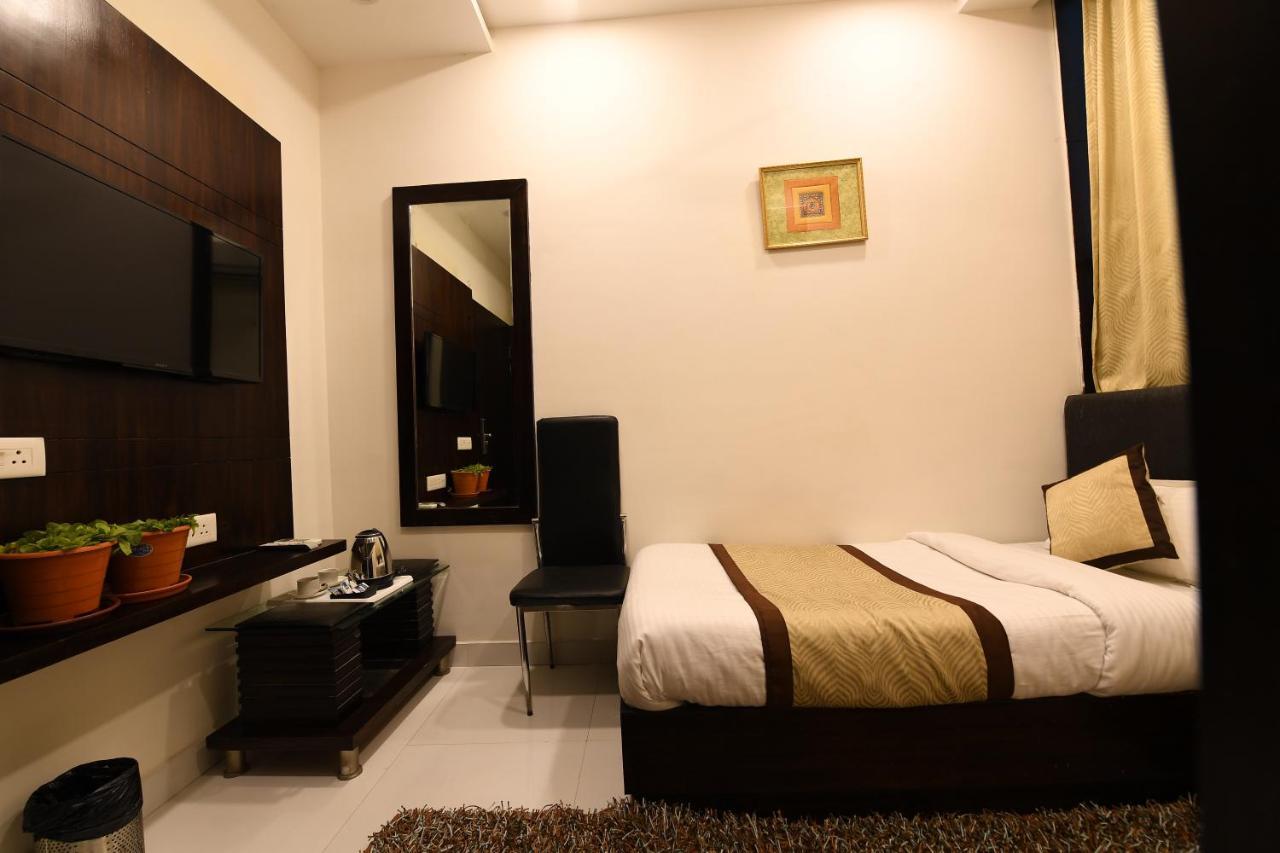 Madhav Muskan Residency Mathura Luaran gambar